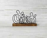 Pumpkin Trio Wire Art Sign